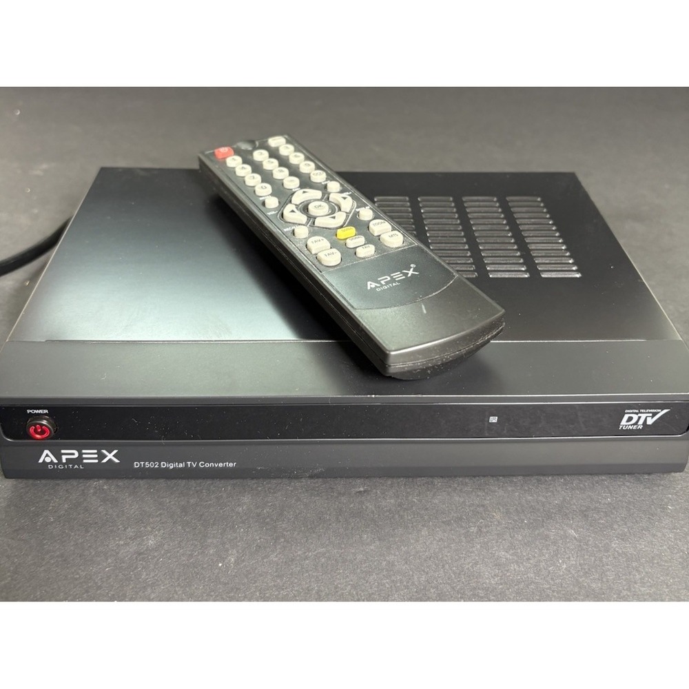 APEX DT502 Digital TV Converter Box w/ Remote DTV Tuner Powers On